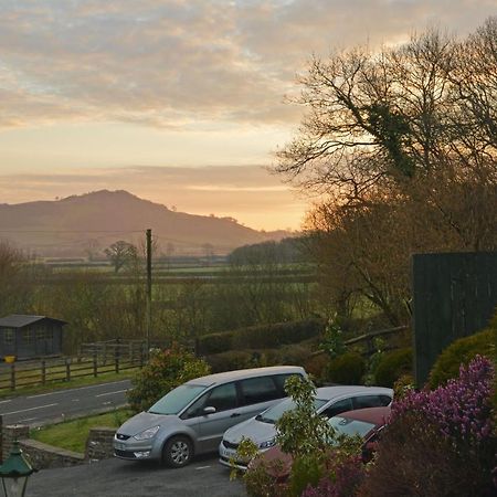 Bryn Hebog Acomodação com café da manhã Carmarthen Exterior foto